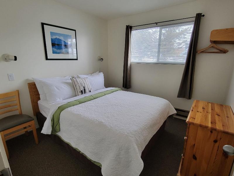 Mountain Springs Motel image