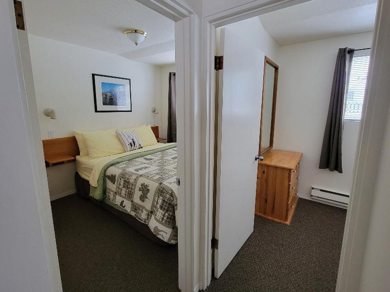 Mountain Springs Motel image