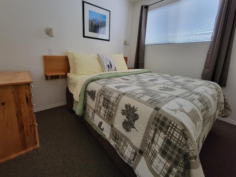 Mountain Springs Motel image