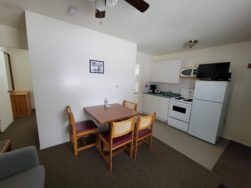 Mountain Springs Motel image