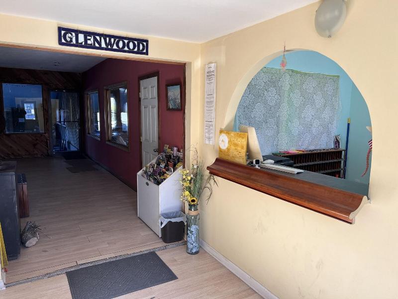 Glenwood Inn Conference Center image