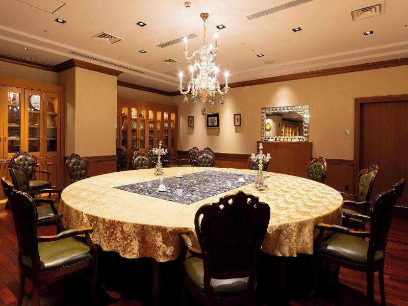 Grand Empire Hotel image