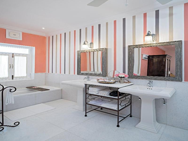The Rohet House image
