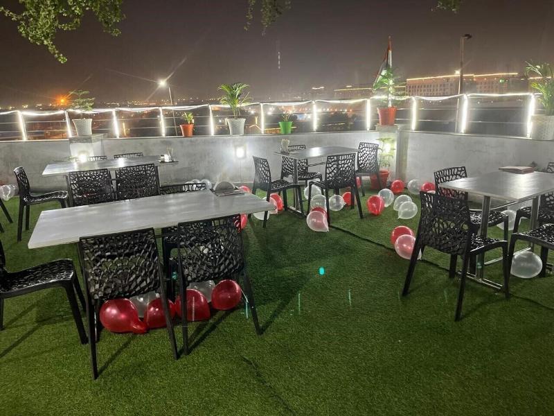 Hotel Ivory Inn image