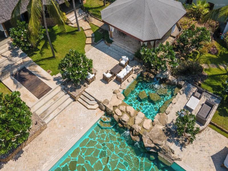 Lion In The Sun Boutique Hotel & Spa image