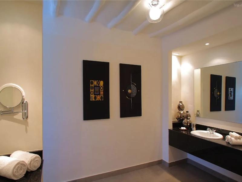 Lion In The Sun Boutique Hotel & Spa image
