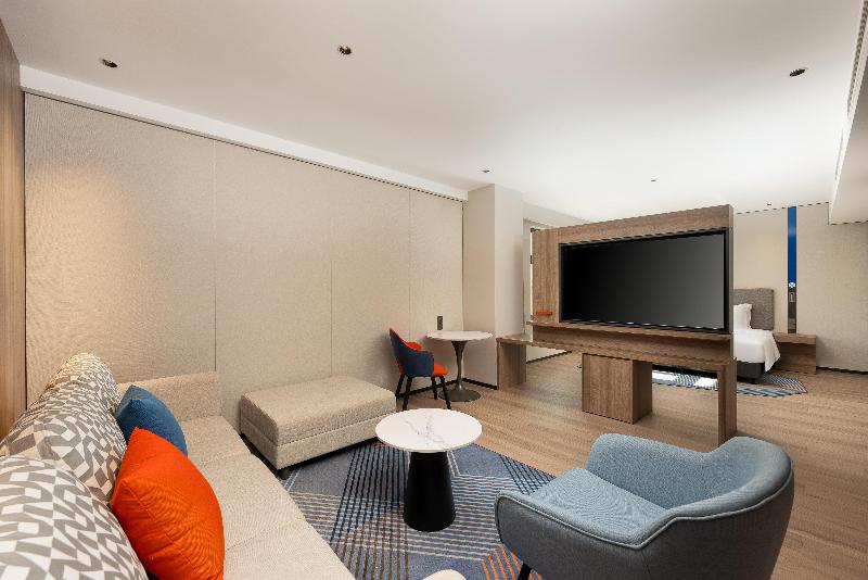 Holiday Inn Express Luoyang Longmen image