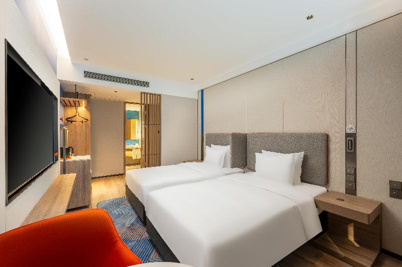 Holiday Inn Express Luoyang Longmen image