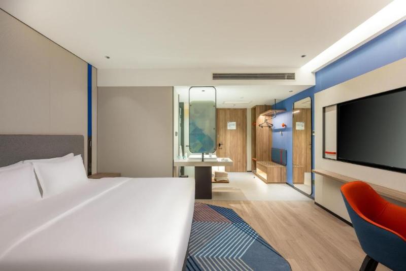 Holiday Inn Express Luoyang Longmen image