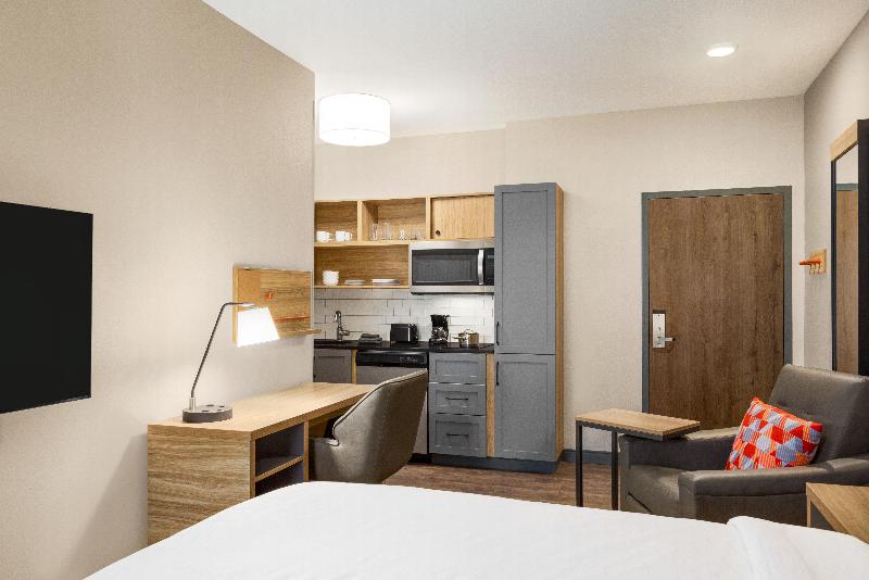 Candlewood Suites Orange image