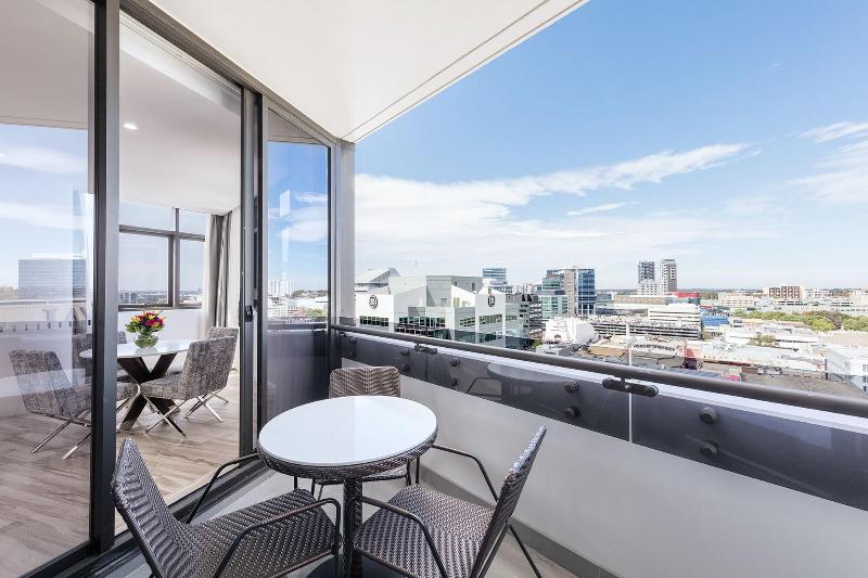 Meriton Suites Church Street, Parramatta image