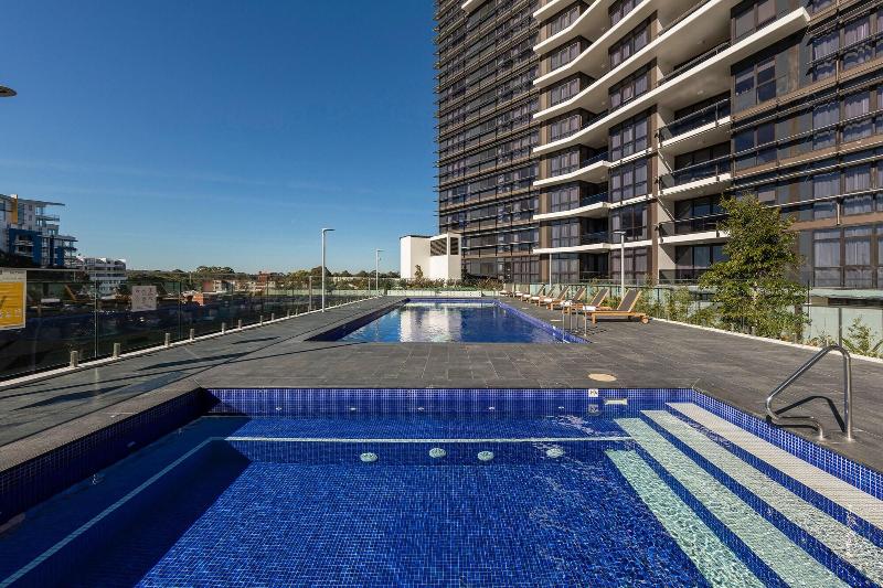 Meriton Suites Church Street, Parramatta image
