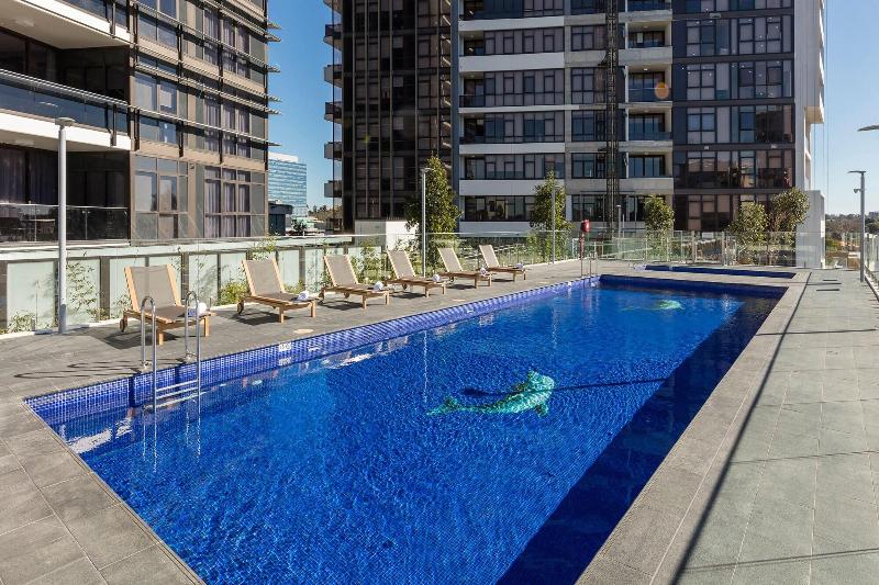 Meriton Suites Church Street, Parramatta image