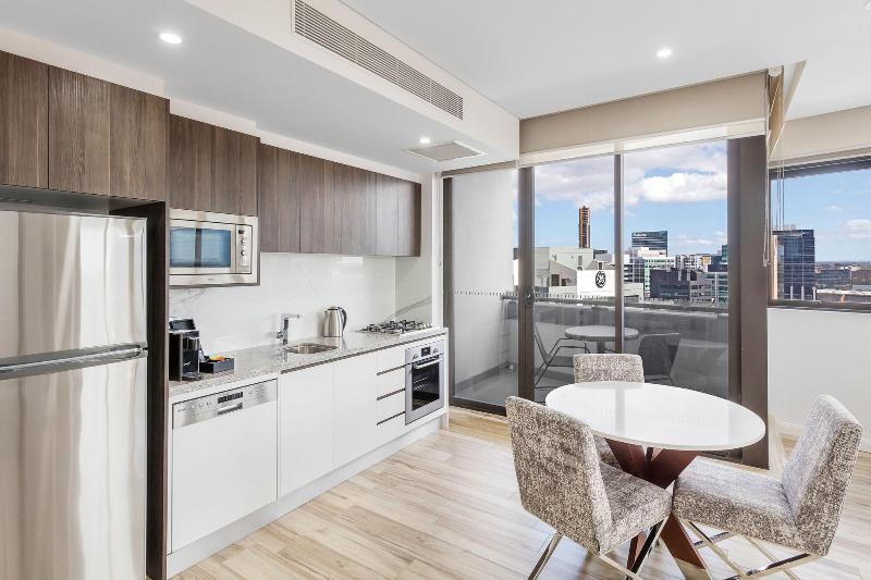 Meriton Suites Church Street, Parramatta image