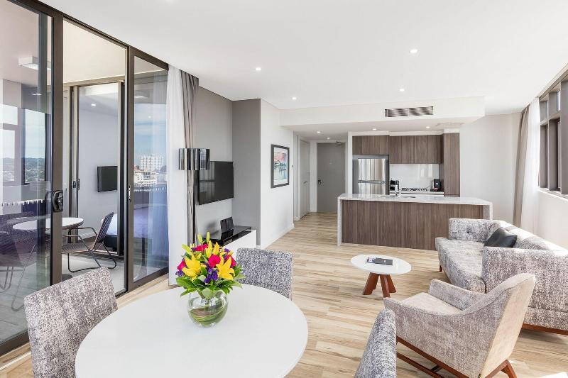 Meriton Suites Church Street, Parramatta image