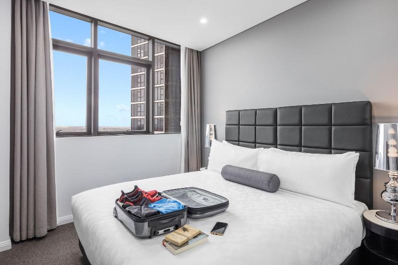 Meriton Suites Church Street, Parramatta image