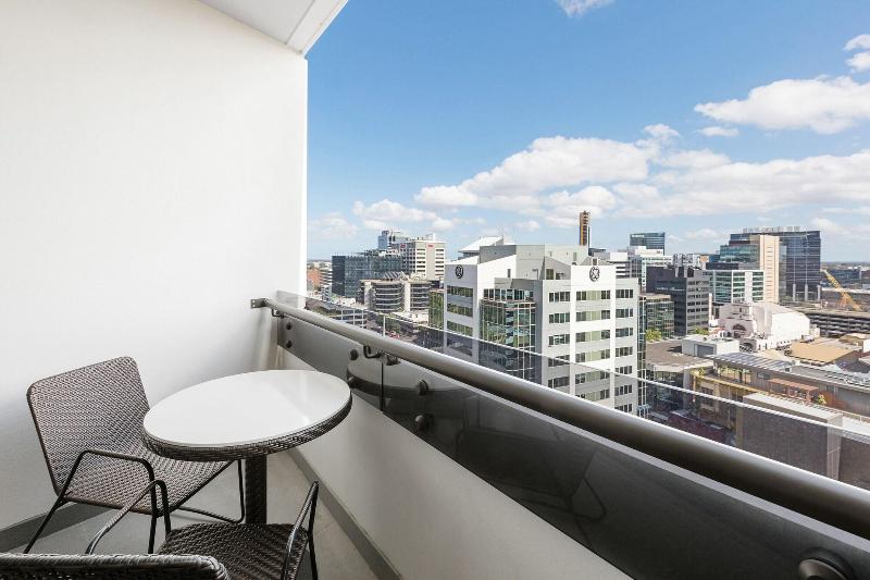 Meriton Suites Church Street, Parramatta image