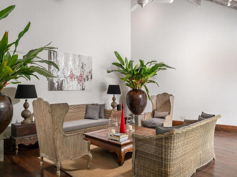 Taru Villas Rampart Street image