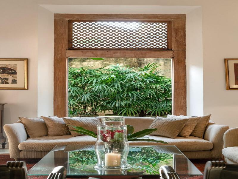 Taru Villas Rampart Street image