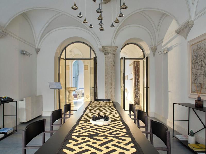 Palazzo Delle Pietre image