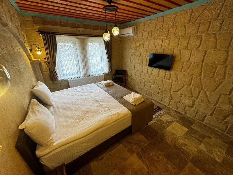 Rustic Caves Hotel image