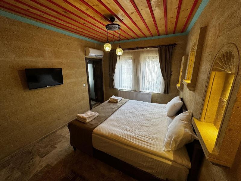 Rustic Caves Hotel image