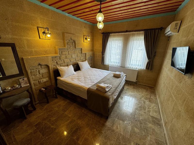 Rustic Caves Hotel image