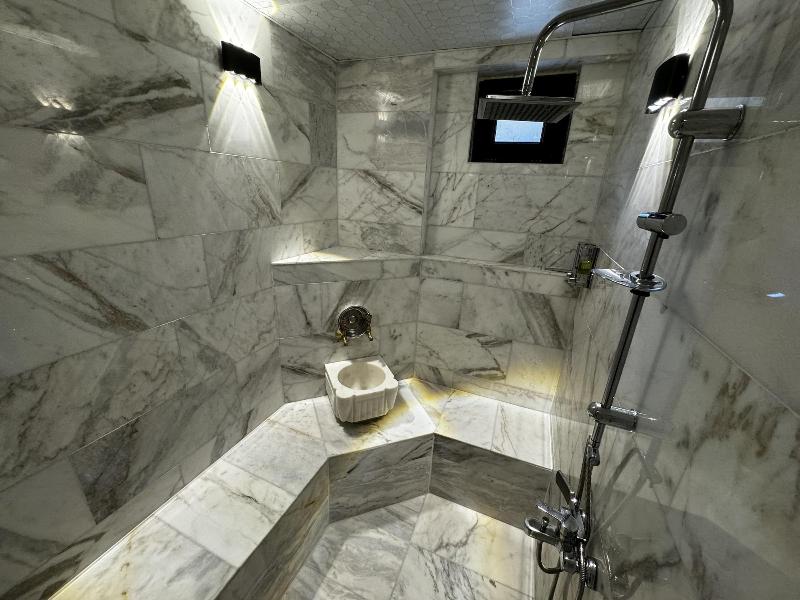 Rustic Caves Hotel image