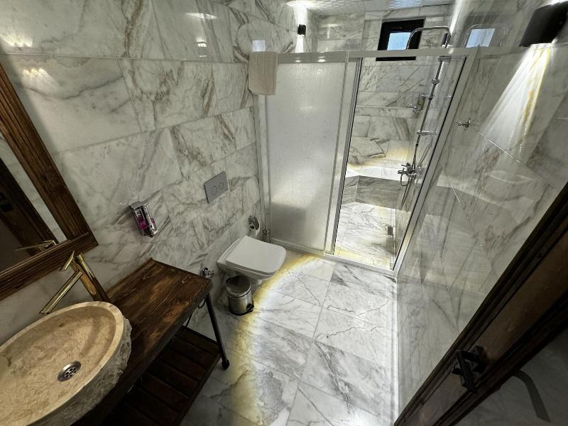 Rustic Caves Hotel image