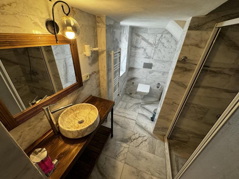 Rustic Caves Hotel image