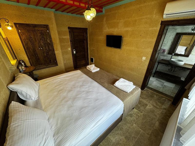 Rustic Caves Hotel image