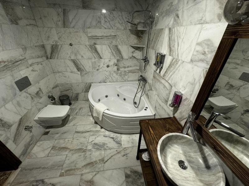 Rustic Caves Hotel image