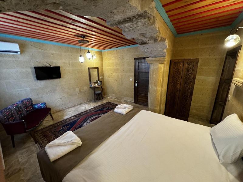 Rustic Caves Hotel image