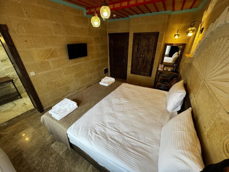 Rustic Caves Hotel image