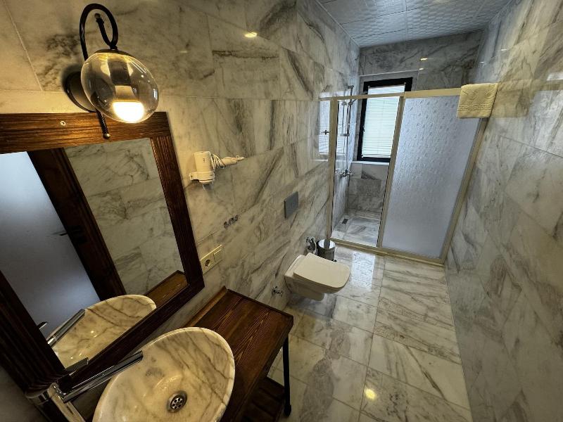 Rustic Caves Hotel image