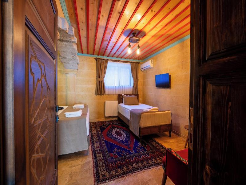 Rustic Caves Hotel image