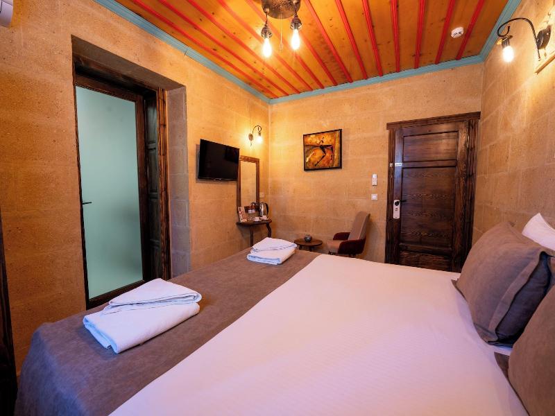 Rustic Caves Hotel image