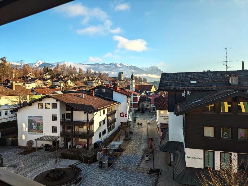 Hotel Zum Goldenen Hirsch image