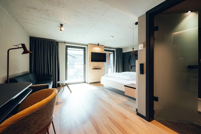 Hotel Zum Goldenen Hirsch image