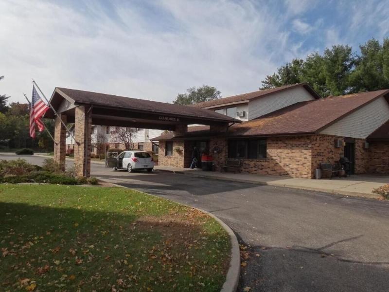 Wautoma Inn by OYO Near Airport WI 73