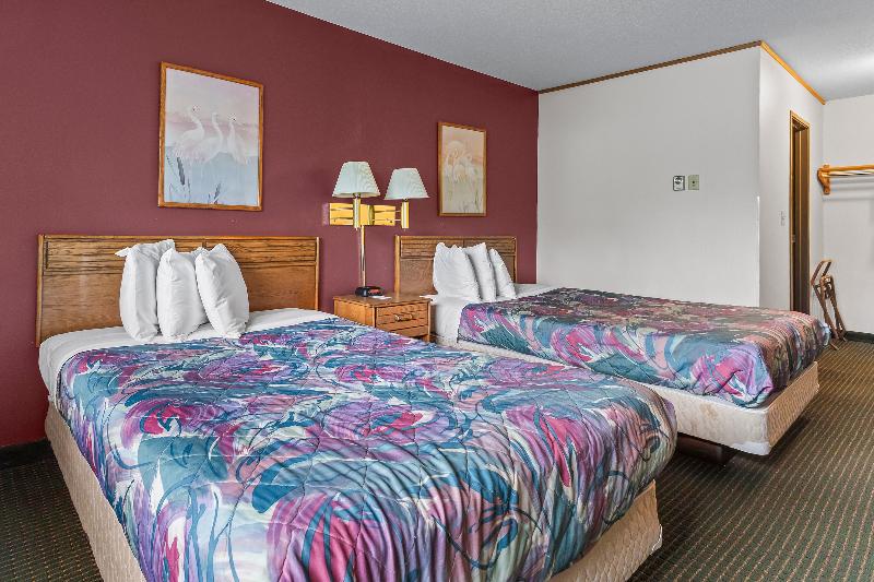 Wautoma Inn by OYO Near Airport WI 73 image