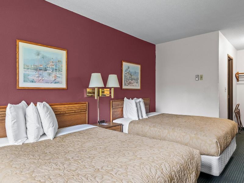 Wautoma Inn by OYO Near Airport WI 73 image