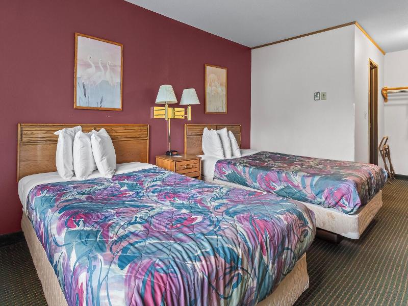 Wautoma Inn by OYO Near Airport WI 73 image