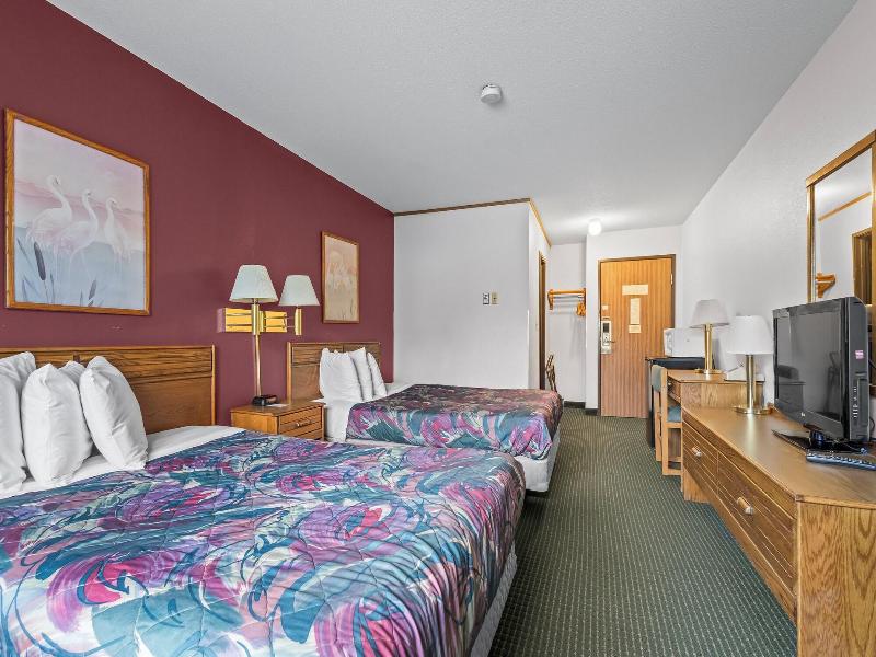 Wautoma Inn by OYO Near Airport WI 73 image