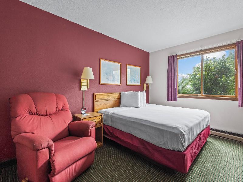 Wautoma Inn by OYO Near Airport WI 73 image