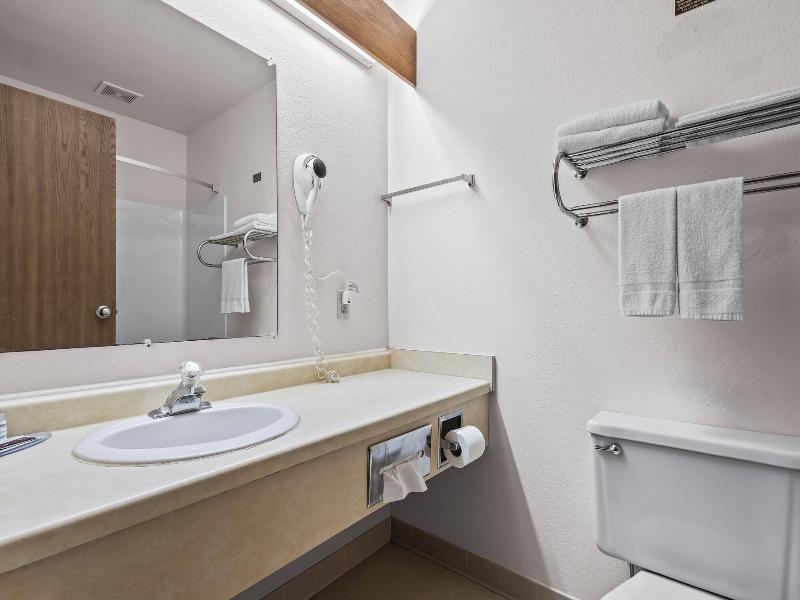 Wautoma Inn by OYO Near Airport WI 73 image