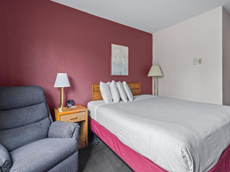 Wautoma Inn by OYO Near Airport WI 73 image