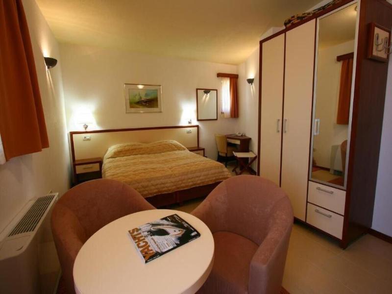 Villa Segetski Dvori - Tradition Since 1964 image