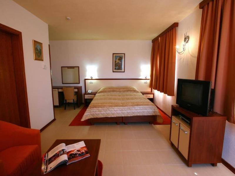 Villa Segetski Dvori - Tradition Since 1964 image