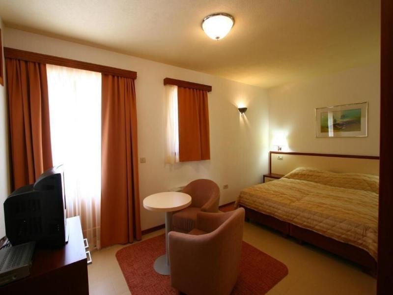 Villa Segetski Dvori - Tradition Since 1964 image